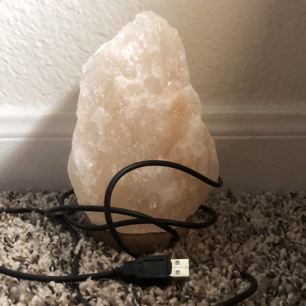 Himalayan salt lamp